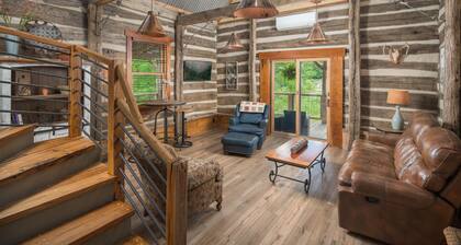Creekside Cabin, located just minutes from Blowing Rock!