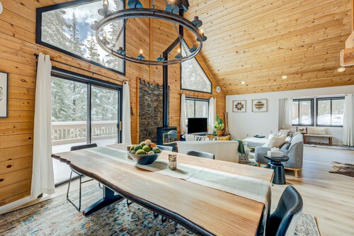 🏔️ Cozy-Chic Mountain Getaway in the Heart of Truckee 🌲