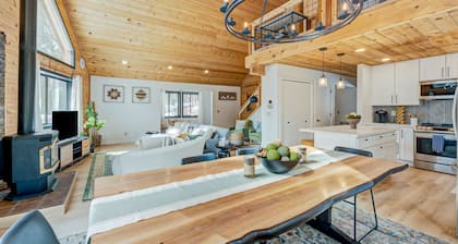 🏔️ Cozy-Chic Mountain Getaway in the Heart of Truckee 🌲