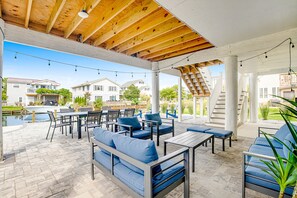 屋外ダイニングエリア