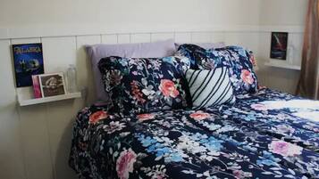 1 makuuhuone, silitysrauta/-lauta, ilmainen Wi-Fi, vuodevaatteet