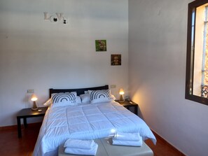 2 soverom, strykejern/-brett, wi-fi (inkludert) og sengetøy