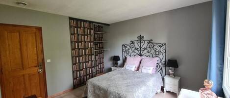 1 chambre, chambres insonorisées, lit parapluie, Wi-Fi gratuit