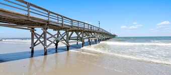 B · Brand New 4Br Steps to Beach 2nd Pier King Beds #B