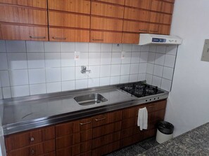 Geladeira, cooktop, liquidificador