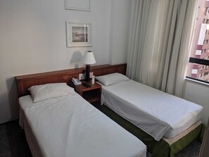 1 quarto, Wi-Fi de cortesia, roupa de cama