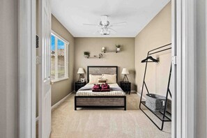 3 bedrooms, iron/ironing board, WiFi, bed sheets