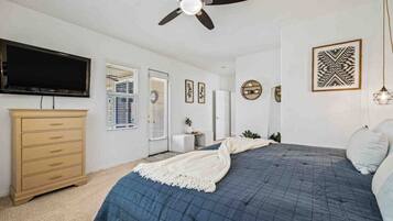 3 bedrooms, iron/ironing board, WiFi, bed sheets