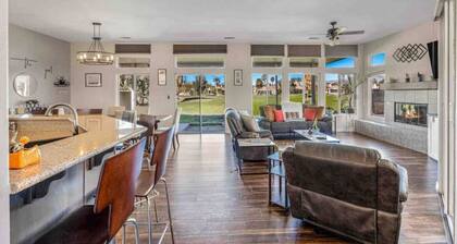 Lavish Desert Retrea · Lavish Desert Retreat - Pool/Spa - 2mi Coachella