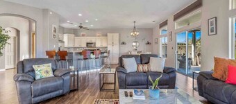 Lavish Desert Retrea · Lavish Desert Retreat - Pool/Spa - 2mi Coachella