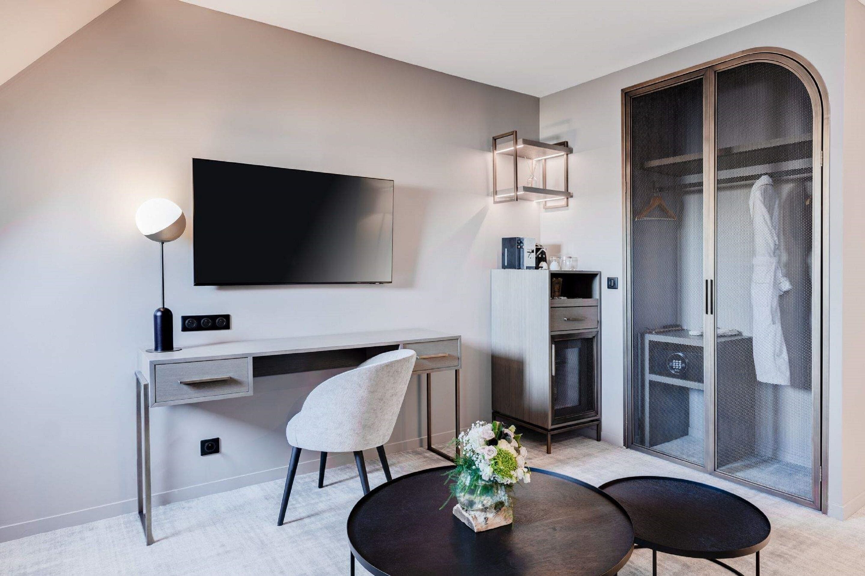 Premium Suite