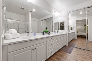 Hair dryer - Modern Luxury Oasis · Modern Luxury Oasis W/ Pool&Jacuzzi-Near Coachella (Indio)