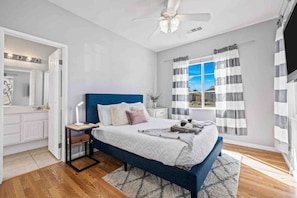 3 bedrooms, desk, iron/ironing board, WiFi
