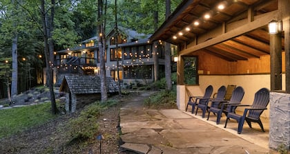 21-acre multi-home escape with hot tub, hiking trails & waterfalls