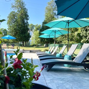 Terrace/patio - PRISCILLA'S HOMESTEAD: Authentic Private Estate with Pool Tennis FirePit (Middletown)