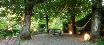 A COUNTRY HOUSE IN THE CENTER OF TOWN