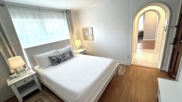 2 slaapkamers, een strijkplank/strijkijzer, gratis wifi, beddengoed