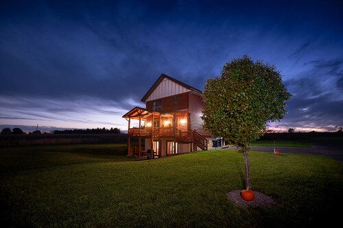 Twin Chalets of Finger Lakes