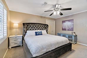 4 dormitoris, planxa i posts de planxar, wifi gratuïta i roba de llit 