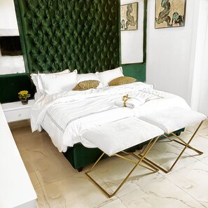 5 chambres, bureau, Wi-Fi, draps fournis