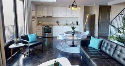Fresh and New Loft - Cloverdale - Free Gated Parking!