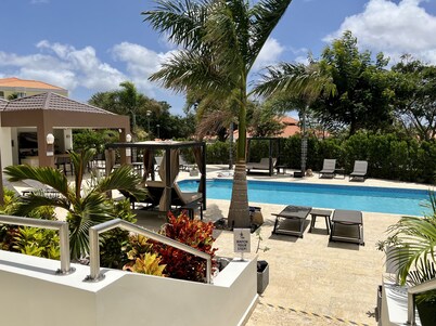Xanadu Apartments at Blue Bay Golf & Beach Resort