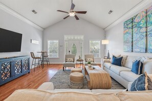 Smart TV, tenis de mesa y libros 