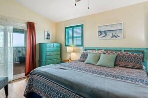 4 bedrooms, WiFi, bed sheets - Bayfront Retreat on Copano w/ Private Pier- Fish & Refresh (Rockport)