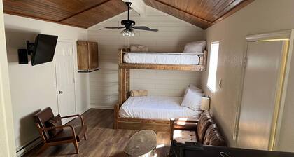 Cabin Near Fishing Lakes Truman Lake and Lake of the Ozark