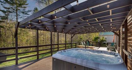 Hot Tub, Large game area, Holiday dates booking fast!