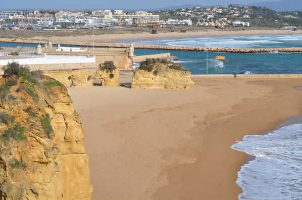 Beach nearby, beach towels
