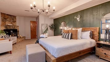 3 habitaciones, escritorio y tabla de planchar con plancha