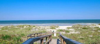 2029 Beachwood Villa