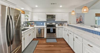 Spacious Coastal Escape + 4 Ensuite Bedrooms + Beach Gear + BBQ