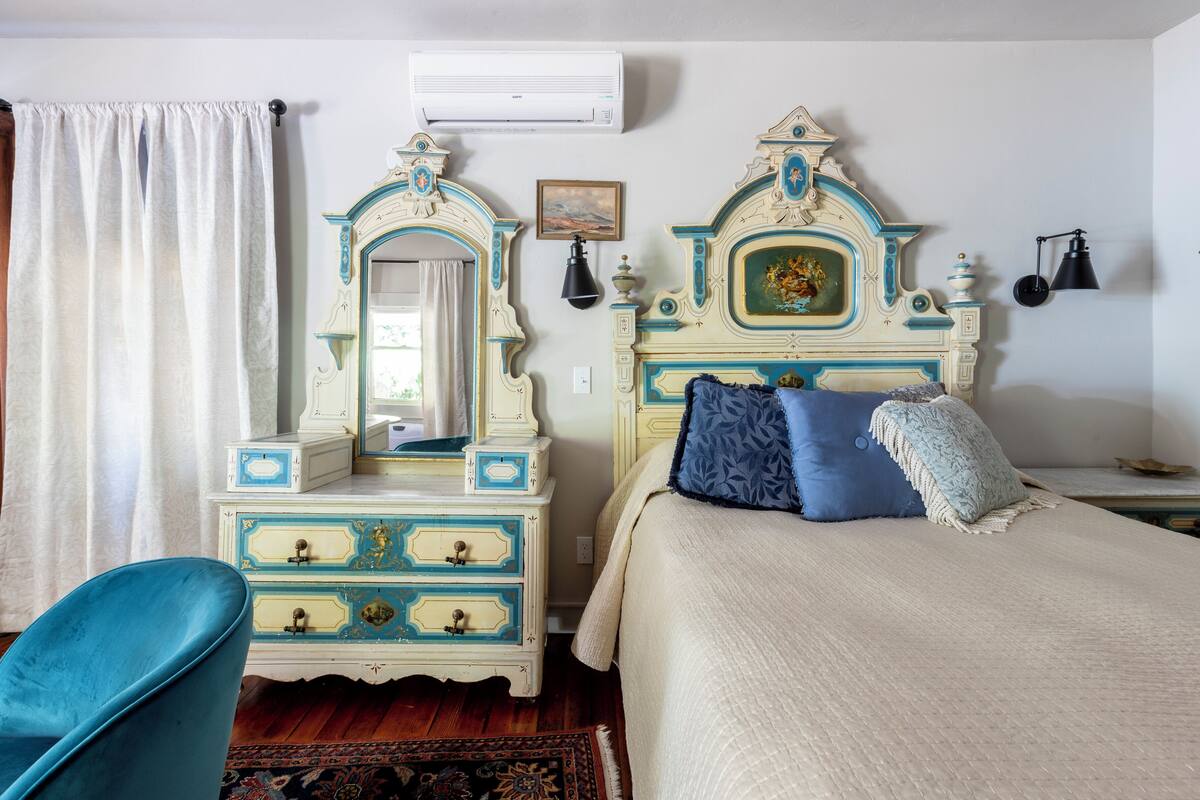 The Love Shack | Premium bedding, pillowtop beds, individually decorated