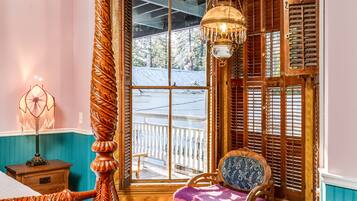 Deluxe Double Room | 1 bedroom, premium bedding, pillow-top beds, individually decorated