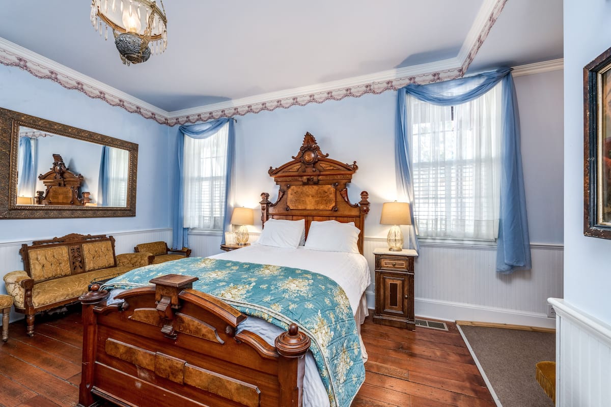 Big Four Blue Room (ADA) | Premium bedding, pillowtop beds, individually decorated