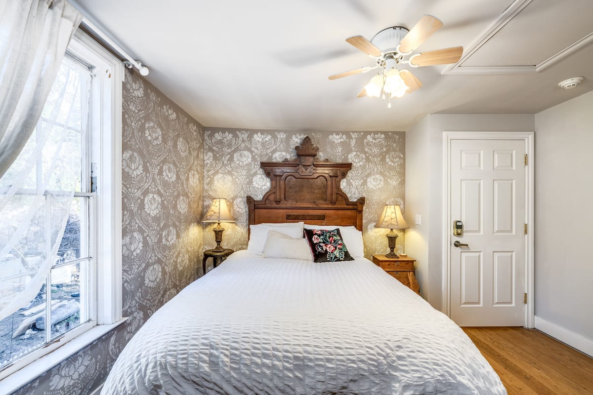 Sunrise Balcony | Premium bedding, pillowtop beds, individually decorated
