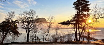 Cottage 2: Kineo View