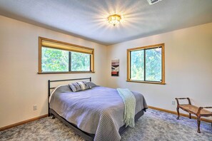 3 chambres, bureau, fer et planche à repasser, Internet gratuit