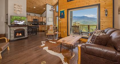 Modern Cabin With Unbelievable View and Great Location with large hot tub!!