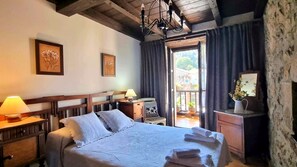 3 chambres, fer et planche à repasser, lit parapluie, Wi-Fi gratuit