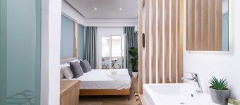 Ermis Luxury Suites & Apartments