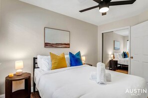 2 bedrooms, desk, iron/ironing board, free WiFi