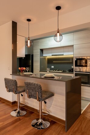 Private kitchen - Executive Apartment in San Isidro (Lima)