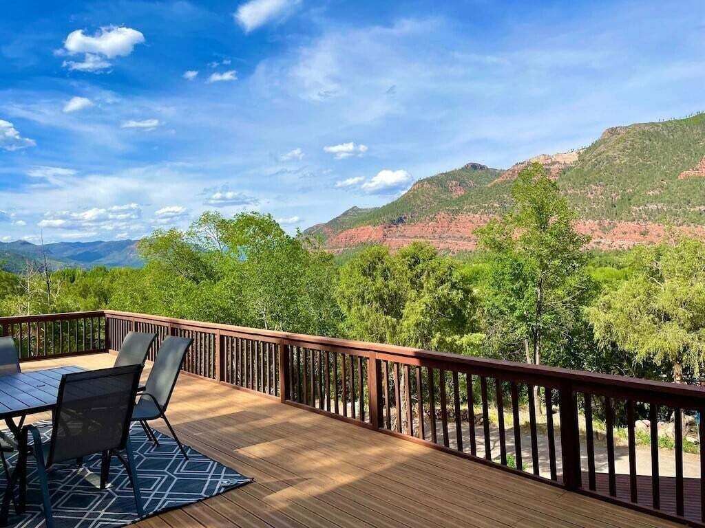 Spacious 3BR Guest Home with Large Deck, Amazing Views, Close to Town