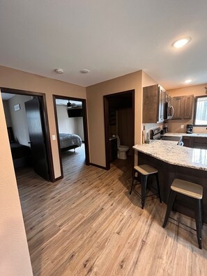 2 habitaciones, wifi gratis y ropa de cama 