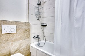 Hair dryer, towels - Amazing Iselin 1 Room w/ Storage, 1min to Local Market, by Blueground (Basel)