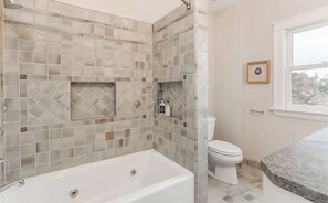Combined shower/tub, jetted tub, hair dryer, towels - Family Home (Oakland)