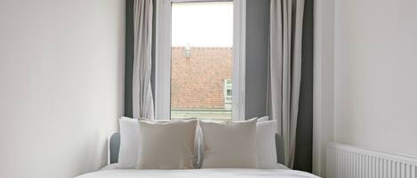 2 sovrum, strykjärn/strykbräda, wi-fi och sängkläder